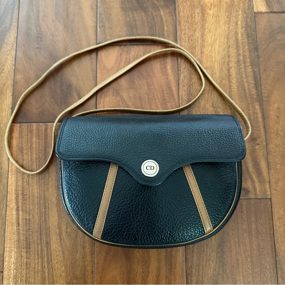 Authentic Vintage Christian Dior Black Saddle Pebbled Leather Crossbody Bag - Picture 1 of 11